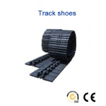 Track shoes